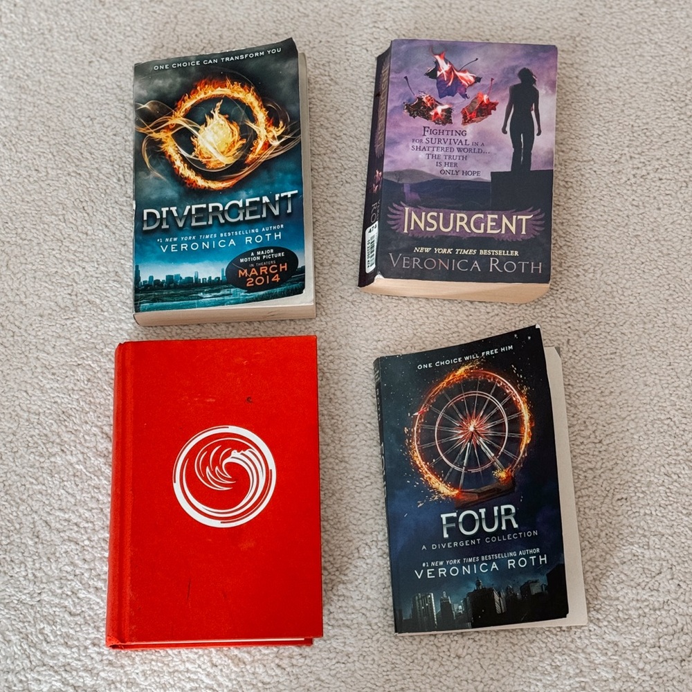 Divergent Book Series by Veronica Roth